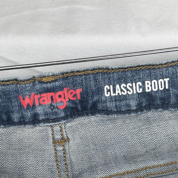 Wrangler Classic Bootcut Jeans Adjustable Waist Boys Size 14 Med Wash - Picture 14 of 16